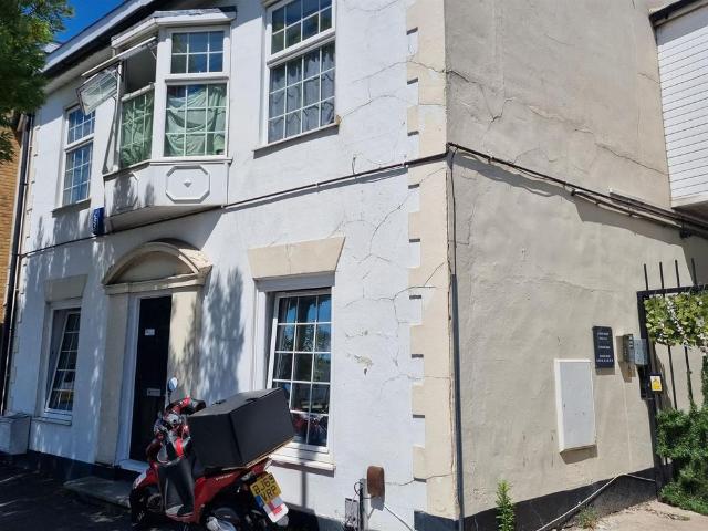 Apartment for rent in London Borough of Croydon, Thornton Heath