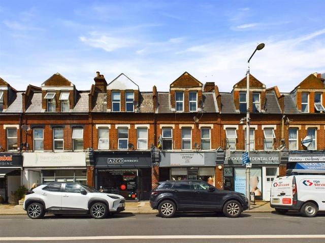 Apartment for rent in Strawberry Hill, Greater London
