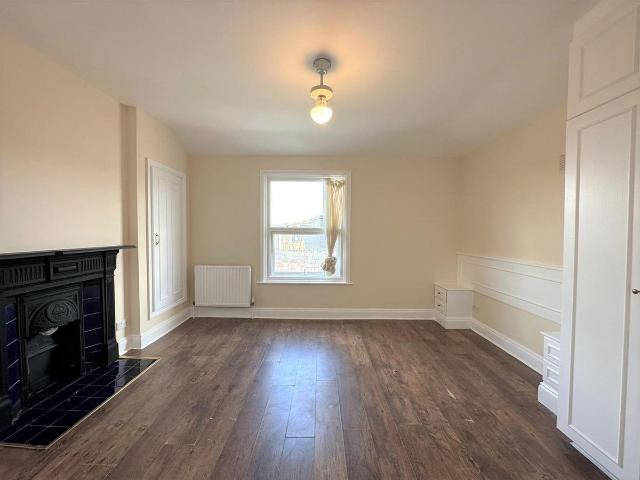 Studio for rent in London Borough of Richmond upon Thames, Greater London