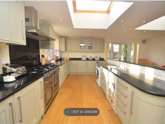 House for rent in Poverest, Greater London
