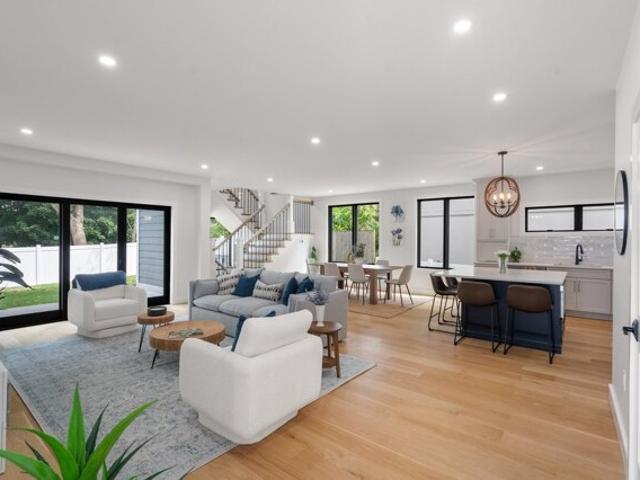 Condo for sale in Chestnut Hill, Brookline