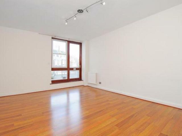 House for rent in Belsize Park, Greater London