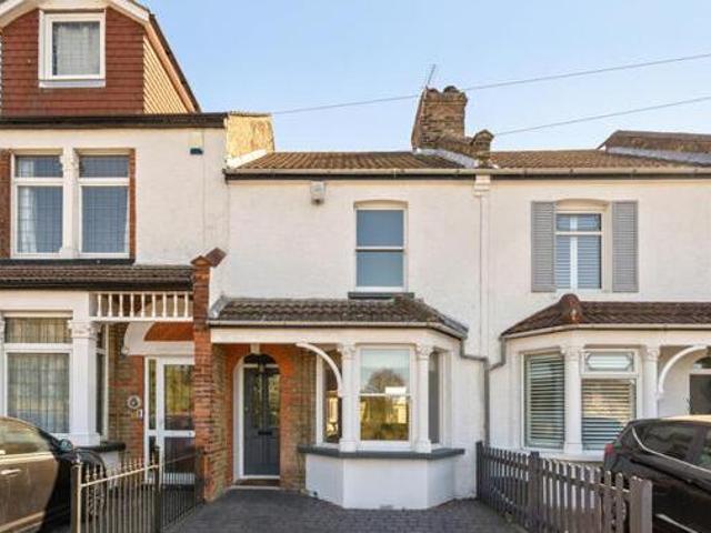 House for sale in Heath Side, Dartford
