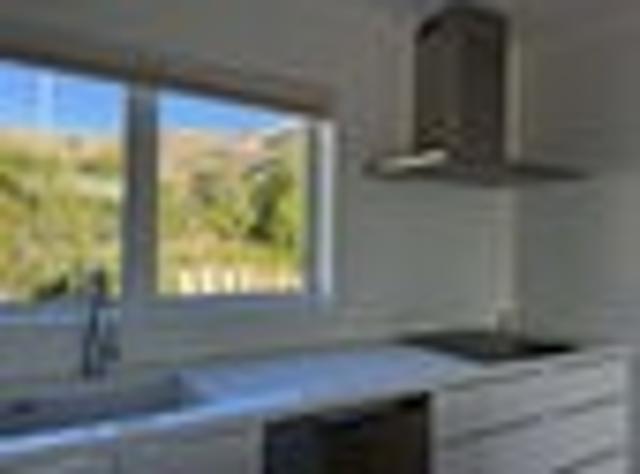 Apartment for rent in Chaslands, Canterbury