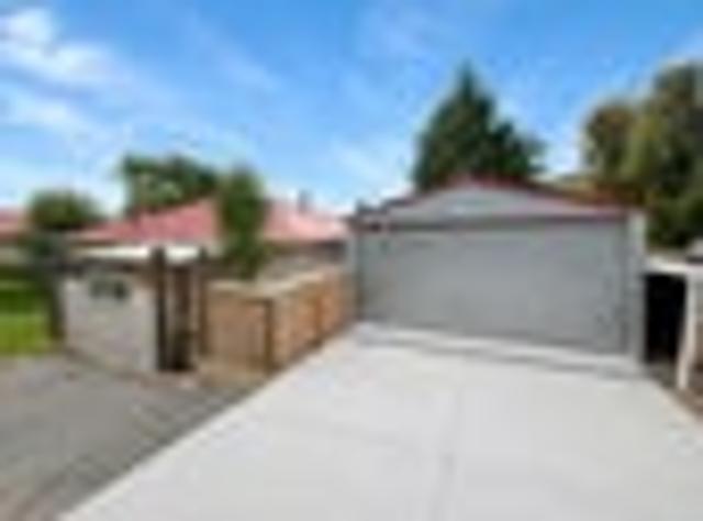 House for rent in Chaslands, Canterbury