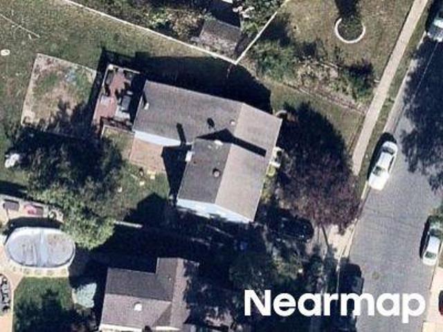 House for sale in Edison House for sale in Edison