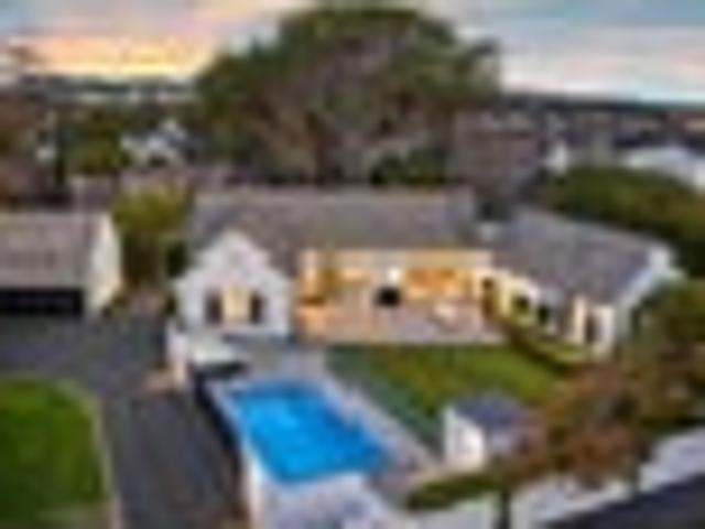 House for sale in Saint Albans, Canterbury