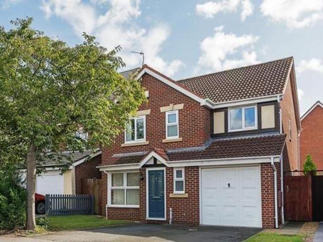 House for sale in Warwick Gates, Green Close
