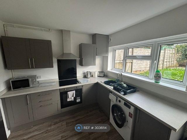 Room for rent in Longton, Stoke-on-Trent