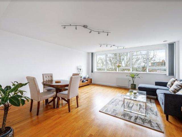 House for rent in London Borough of Ealing, Park Royal