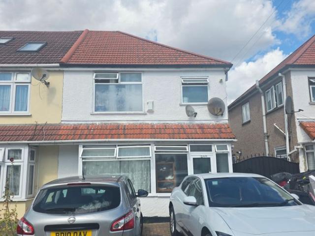 House for rent in London Borough of Hounslow, Greater London