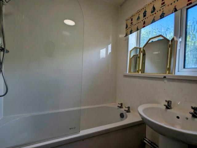 House for rent in Nangreaves, Wales