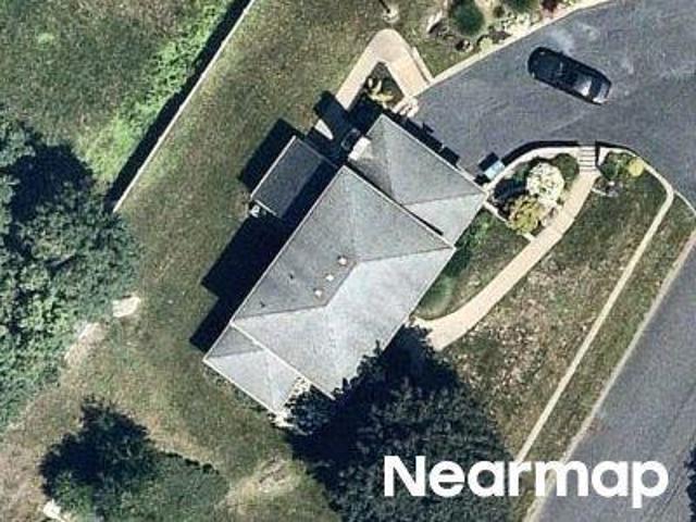 House for sale in Burlington, Middlesex County