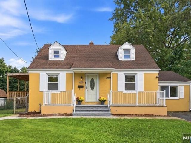 House for sale in Roselle, New Jersey