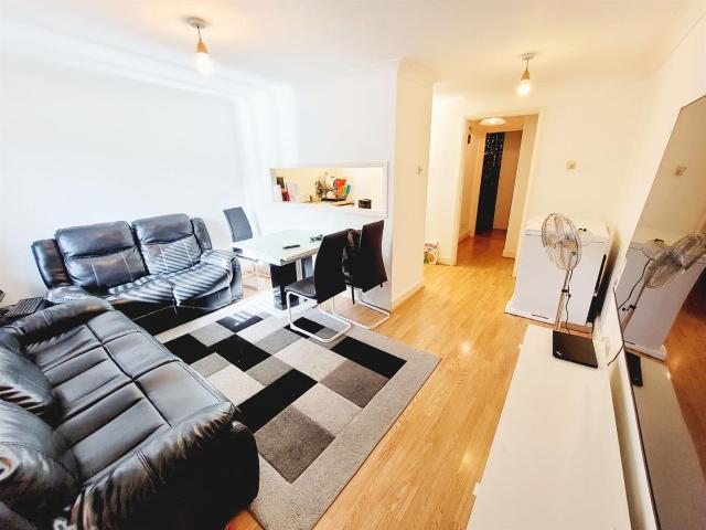 Apartment for rent in Crayford, Greater London