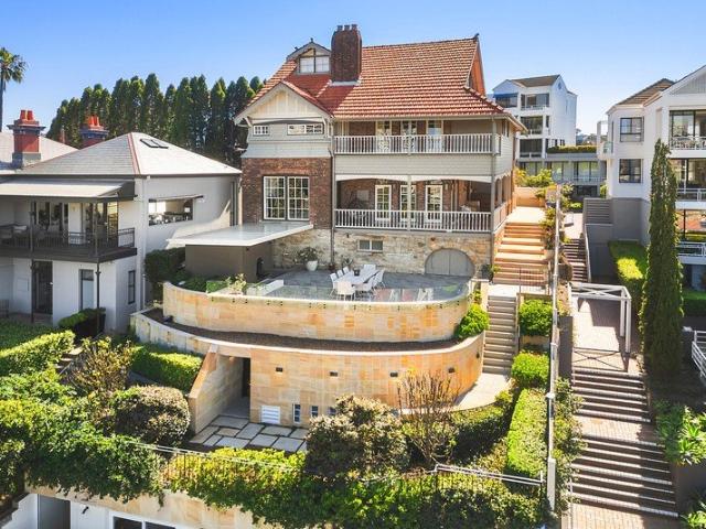 House for sale in Lower North Shore, Sydney