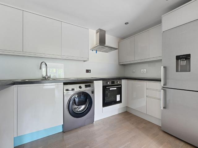 Apartment for rent in Charville, Greater London