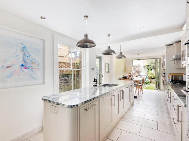 House for rent in Strand-on-the-Green, Greater London