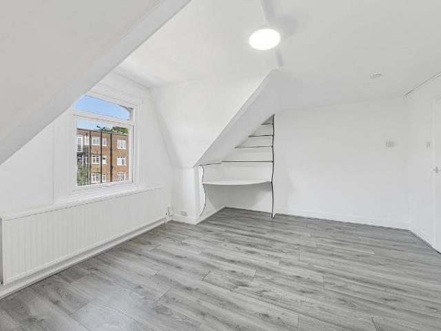 Studio for rent in London Borough of Croydon, Greater London