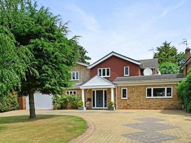 House for sale in North Watford, Hertfordshire