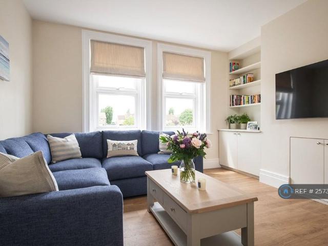 Apartment for rent in Earlsfield, Greater London