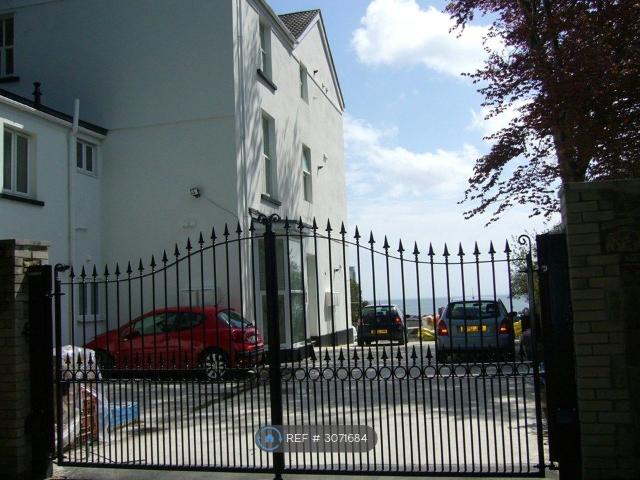 Apartment for rent in Mount Pleasant, Swansea