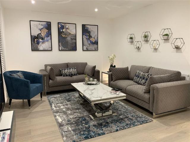 Apartment for rent in Ickenham, Greater London