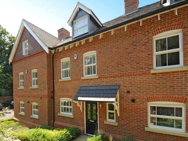 Apartment for rent in Chavey Down, Winkfield