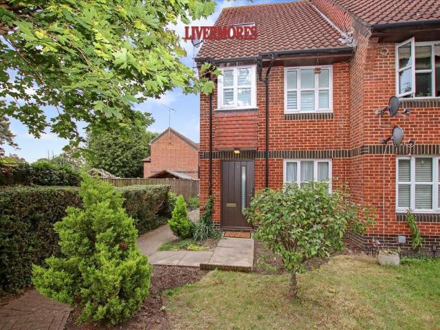 Apartment for rent in Wansunt, Greater London