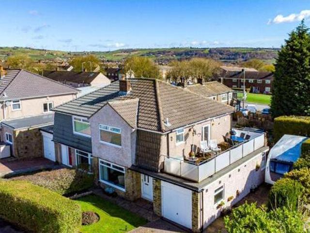 House for sale in Halifax, West Yorkshire