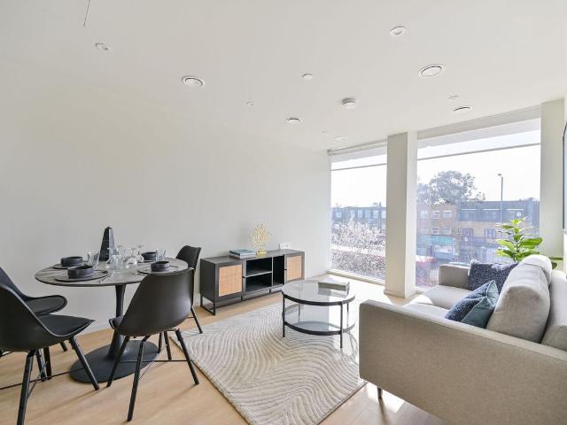 House for rent in London Borough of Hounslow, Greater London