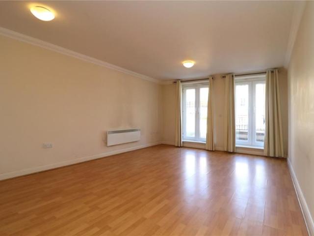 Apartment for rent in Horsell, Woking
