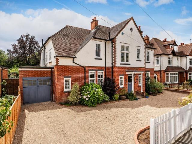 House for rent in Woking, Surrey