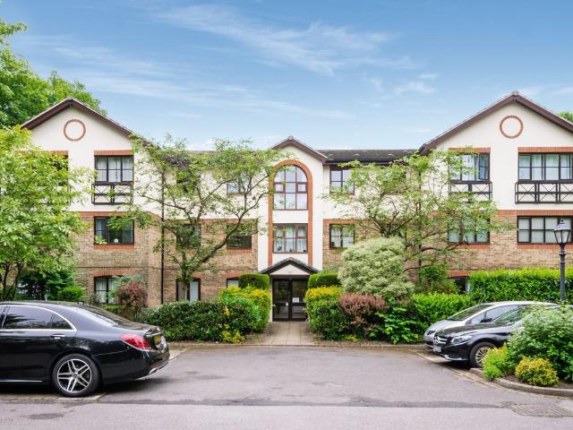 Apartment for rent in Southfields, Greater London