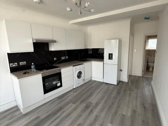 Apartment for rent in London Borough of Croydon, Thornton Heath