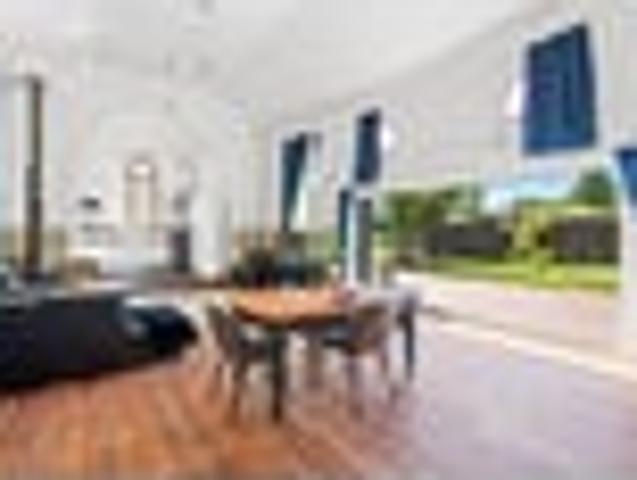 House for sale in Otakou