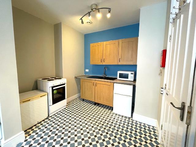 Studio for rent in Watergate, Devon