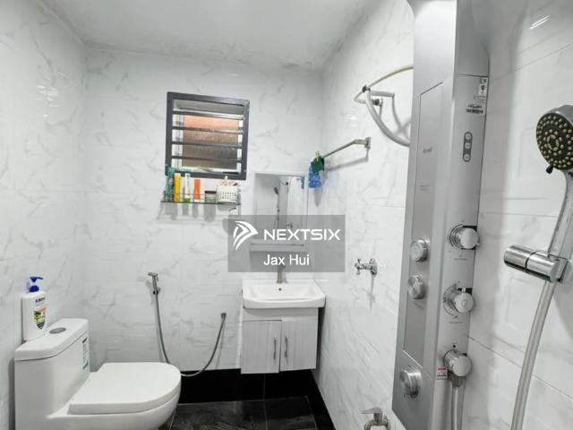 Warehouse for sale in Nilai, Negeri Sembilan