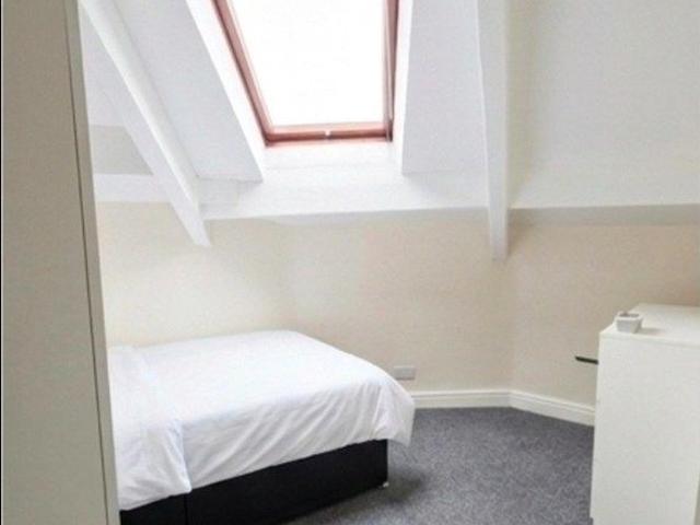 Room for rent in Huddersfield, Kirklees