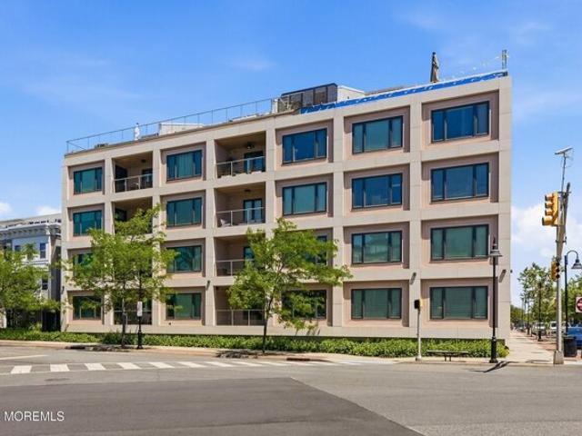 Condo for sale in Monmouth, New Jersey