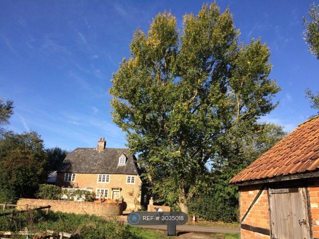 Room for rent in Heddington, Wiltshire