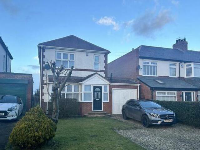 House for sale in Newcastle-under-Lyme, Staffordshire