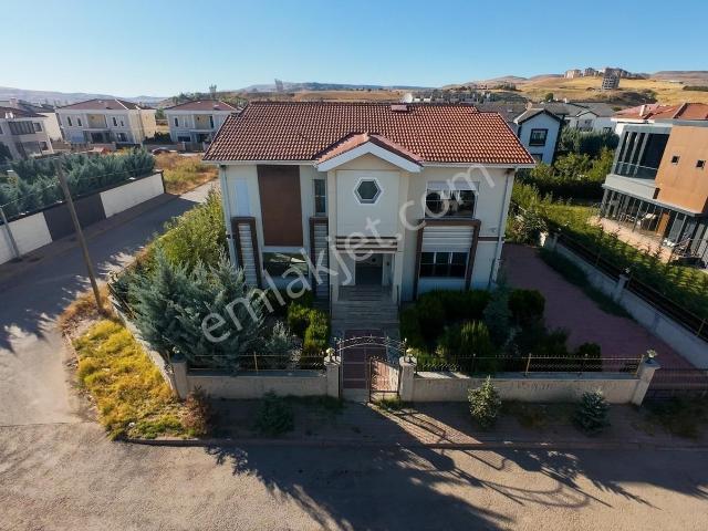 Sivas Merkez, Sivas içerisinde satılık Villa
