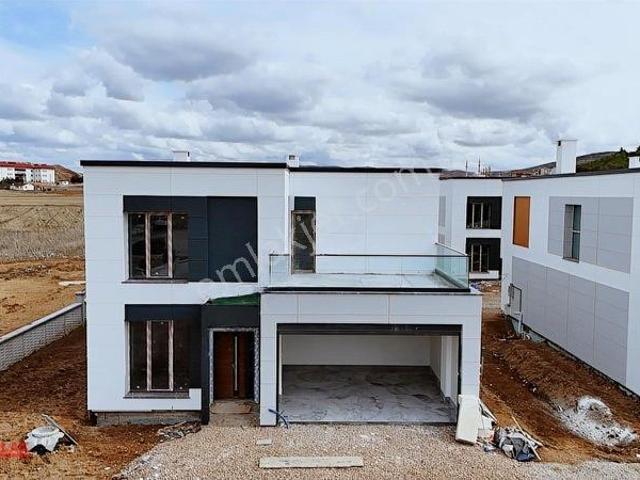 Başarı Villaları, Sivas Merkez içerisinde satılık Villa