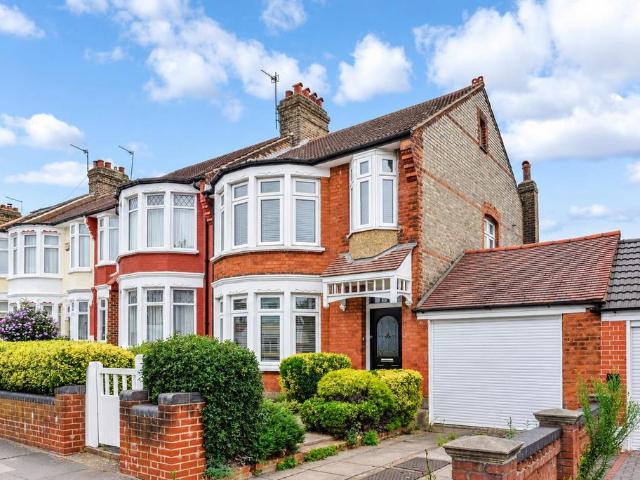 House for rent in London Borough of Enfield, Greater London