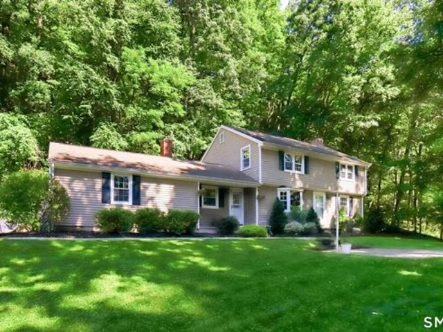 House for sale in Simsbury, Connecticut