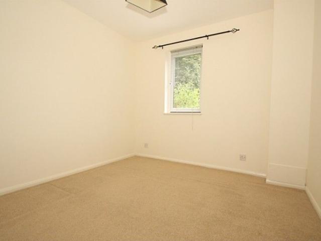 Apartment for rent in Horsell, Woking