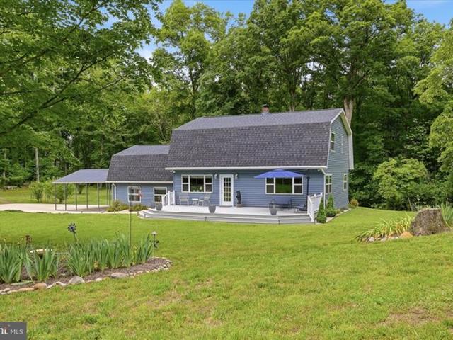 House for sale in Hedgesville, West Virginia