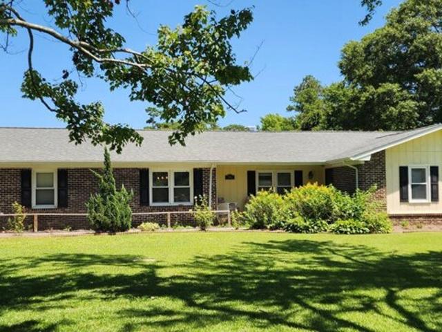 House for sale in Morehead City, North Carolina