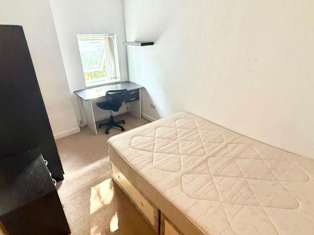 Room for rent in Stirchley, West Midlands